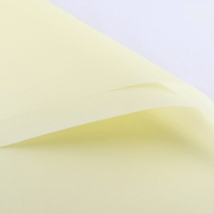 Folia florystyczna 20 arkuszy 58×58 cm kolor kremowy